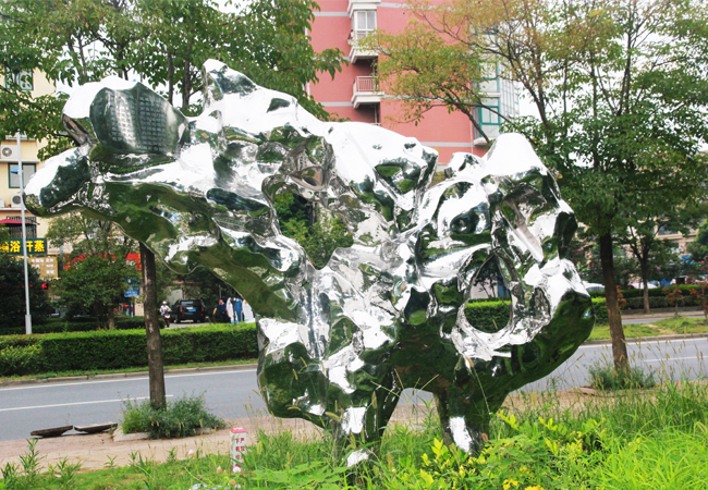 不銹鋼太湖石.jpg 不銹鋼太湖石.jpg